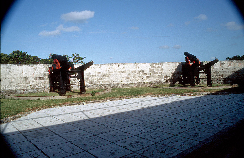 Bahamas_01-115_Fort_Fincastle.jpg