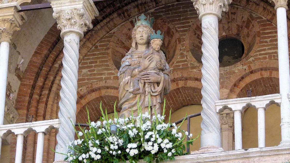 P1040887_Ferrara.jpg