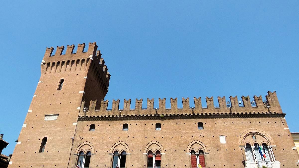 P1040892_Ferrara.jpg