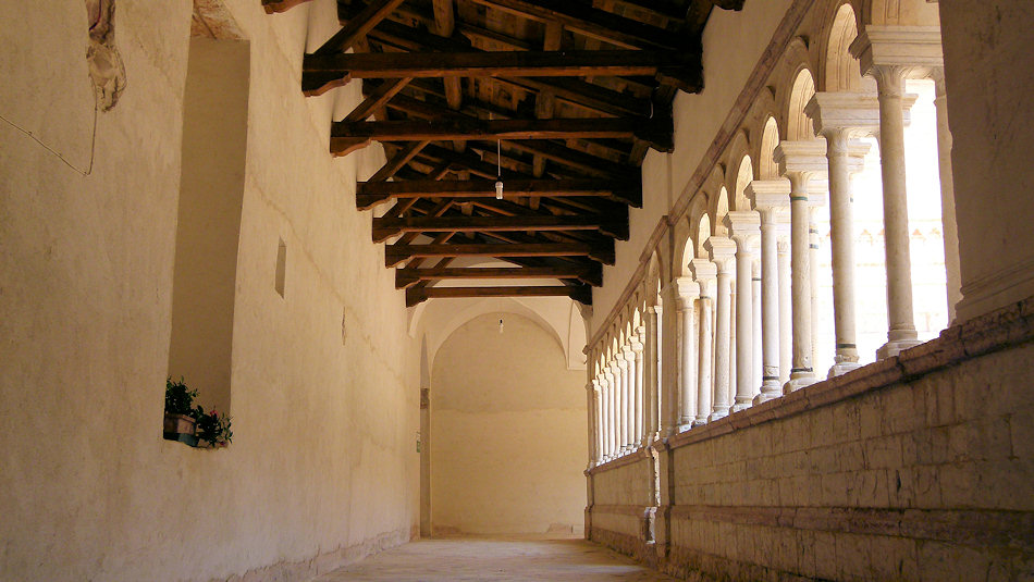 P1020105-Abbazia-di-Sassovivo.jpg