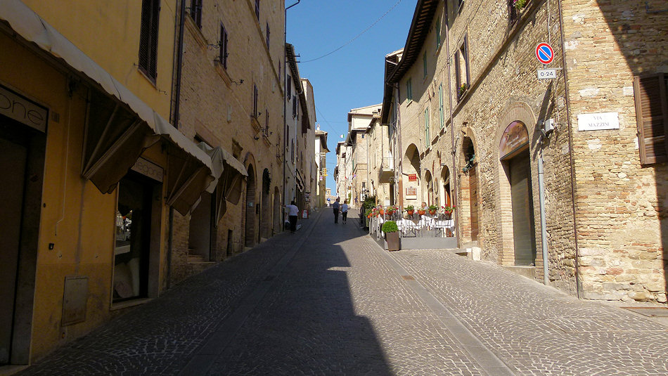 P1020129-Montefalco.jpg