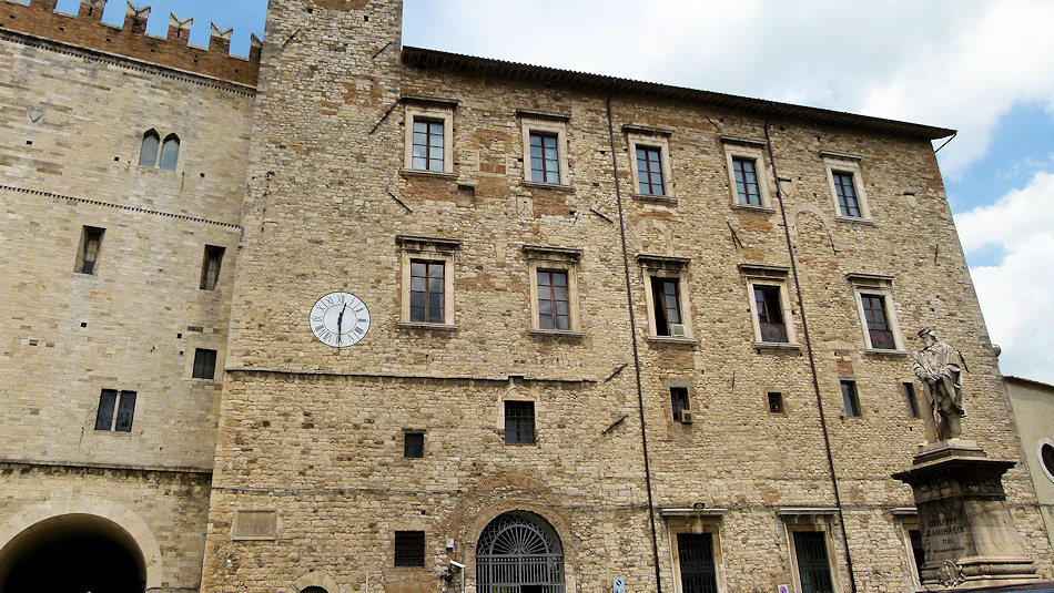 P1020261-Todi.jpg