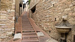 Thumbnail of P1020163-Assisi.jpg