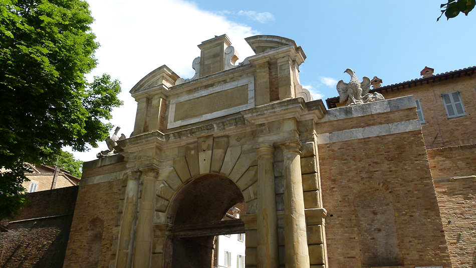 P1020406-Urbino.jpg