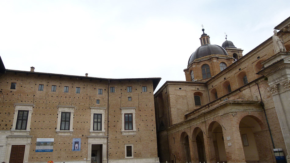 P1020410-Urbino.jpg