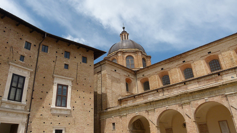 P1020422-Urbino.jpg