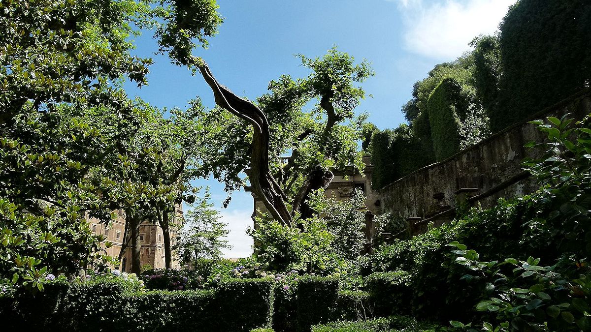P1030815_Villa_Aldobrandini.jpg