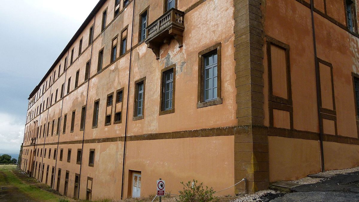 P1030870_Villa_Mondragone.jpg