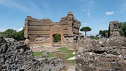 Thumbnail of P1030895_Villa_Adriana.jpg