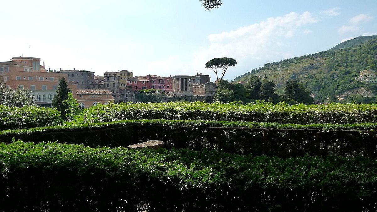 P1040087_Villa_Gregoriana.jpg