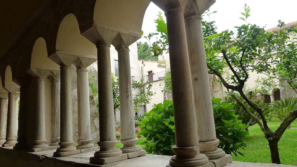 P1040156_Abbazia_di_Fossanova.jpg