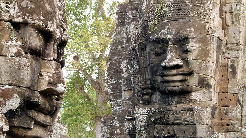 P1010362_Bayon.jpg