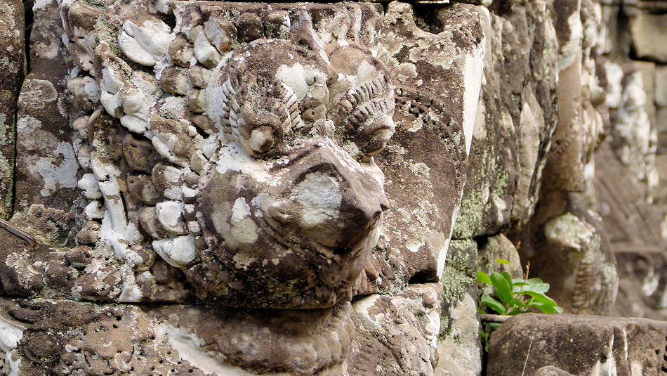 P1010364_Bayon.jpg