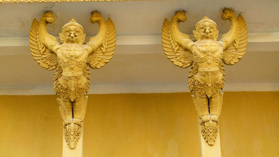 P1010718_Phnom_Penh_Koenigspalast.jpg