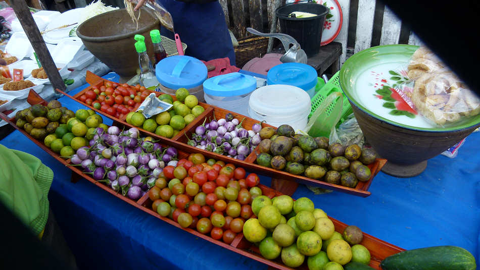 P1000316_Luang_Prabang_Nachtmarkt.jpg