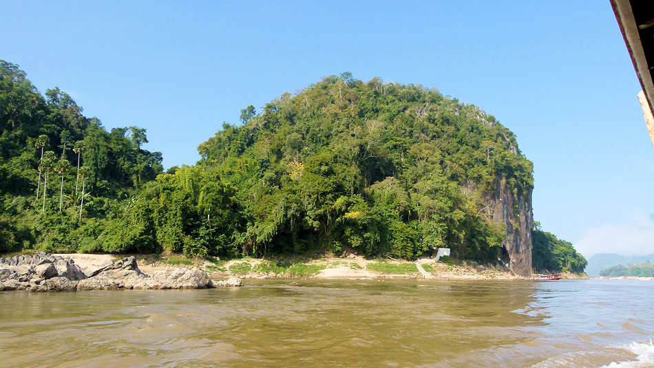 P1000410_Luang_Prabang_Tham_Ting_Pak_Ou_Hoehlentempel.jpg