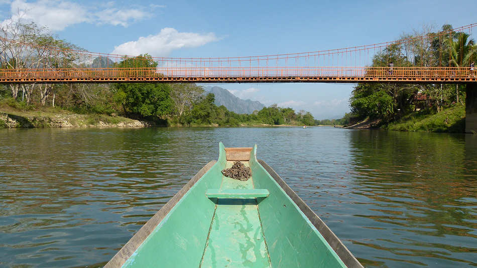 P1000750_Bootsfahrt_zur_Organic_Farm_Vang_Vieng.jpg