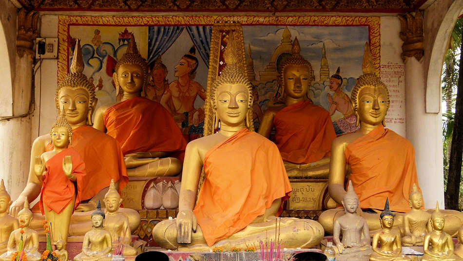 P1000812_Vat_That_Luang_Tai_Vientiane.jpg