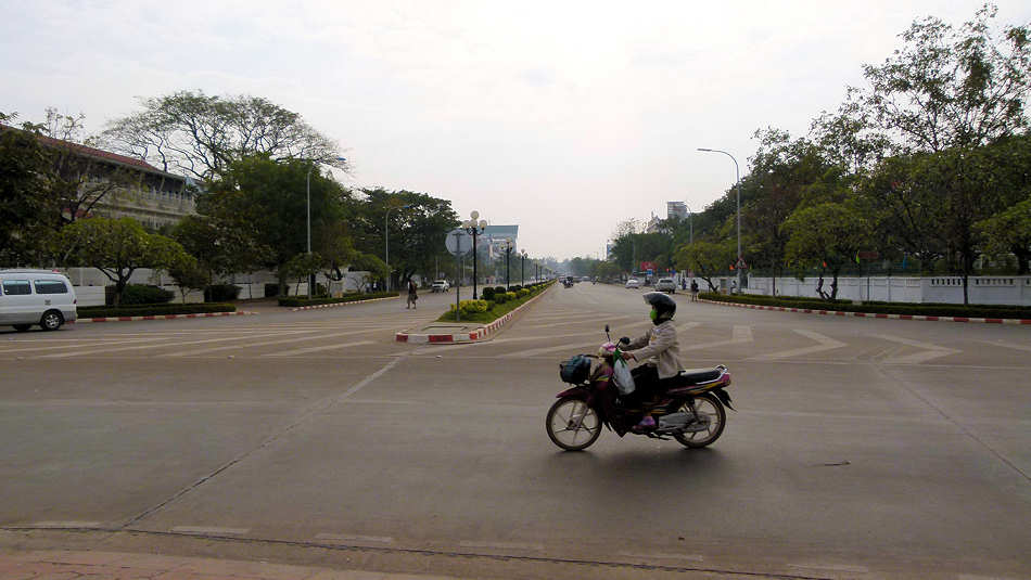 P1000839_Patuxai_Anousavari_Vientiane.jpg