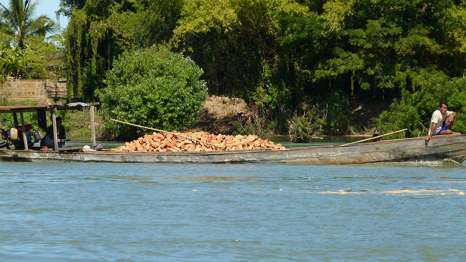 P1010035_Mekong_nahe_Muang_Khong.jpg