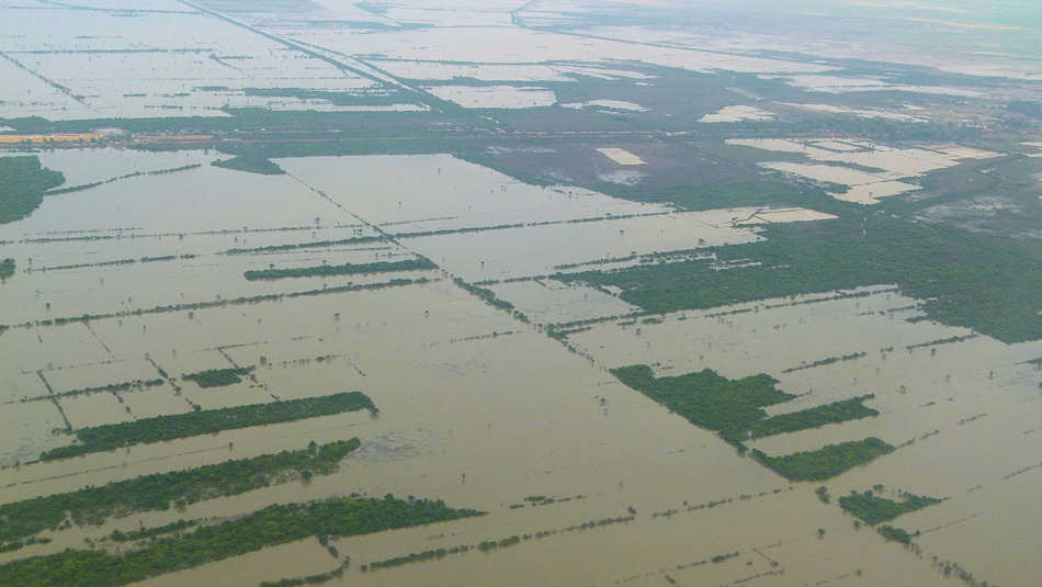 P1010141_Flug_Pakxe_Siem_Reap.jpg