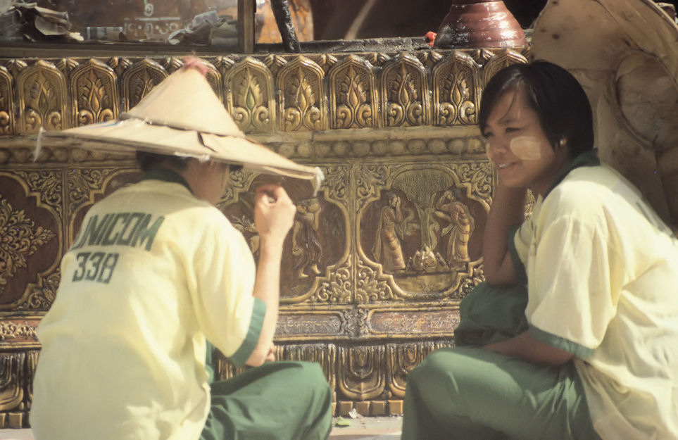 Myanmar 2000-01-020.jpg