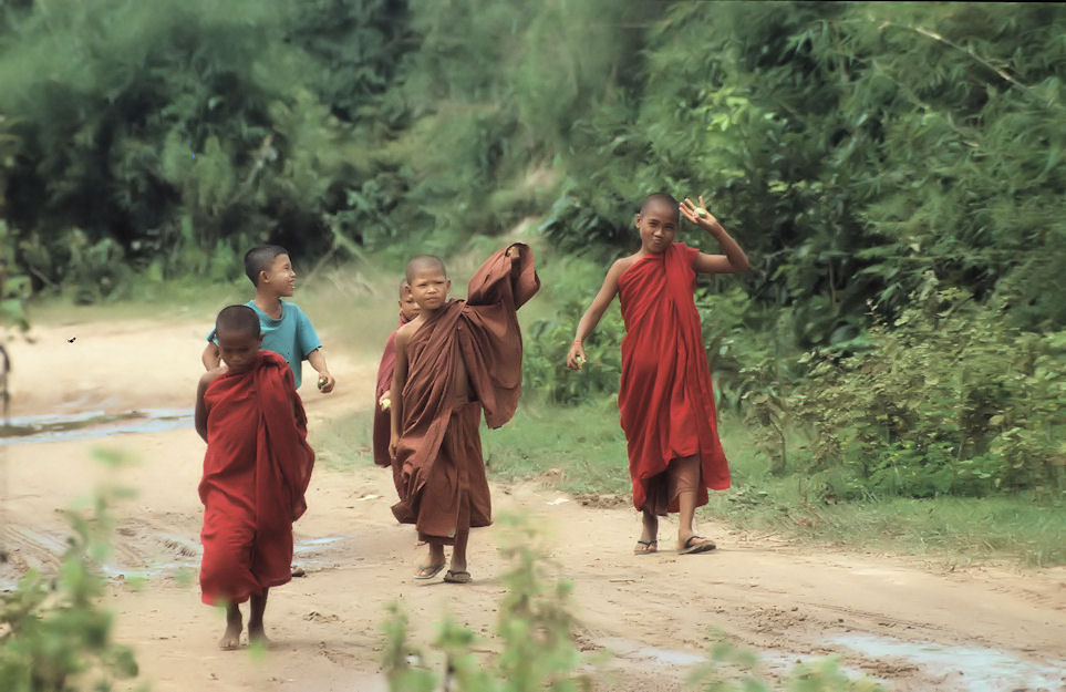 Myanmar 2000-01-072.jpg