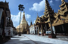 Thumbnail of Myanmar 2000-01-032.jpg