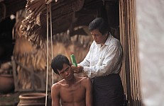 Thumbnail of Myanmar 2000-01-061.jpg