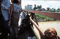 Thumbnail of Myanmar 2000-01-091.jpg