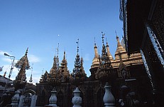 Thumbnail of Myanmar 2000-01-160.jpg