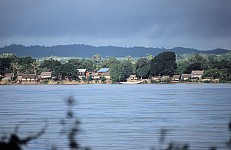 Thumbnail of Myanmar 2000-01-172.jpg