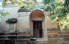 Thumbnail of Myanmar 2000-02-031.jpg