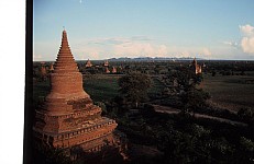 Thumbnail of Myanmar 2000-02-035.jpg