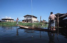 Thumbnail of Myanmar 2000-02-078.jpg