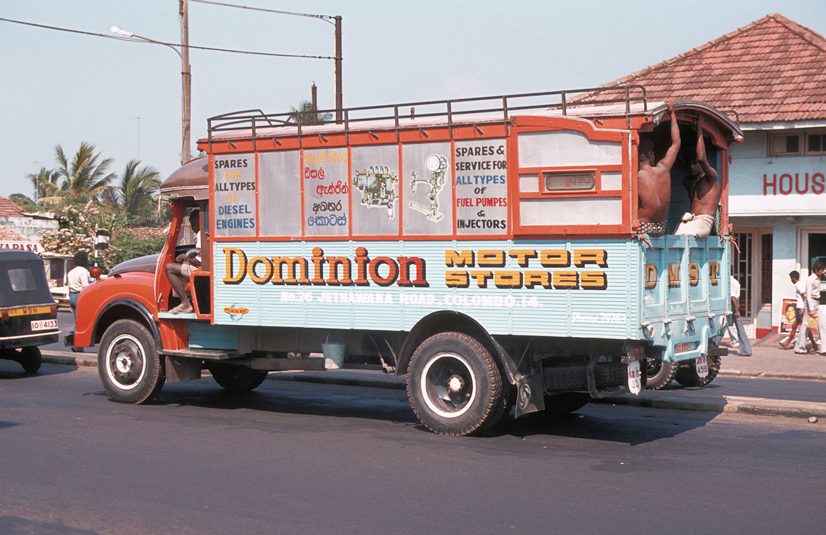 Sri Lanka 1982-02-055.jpg