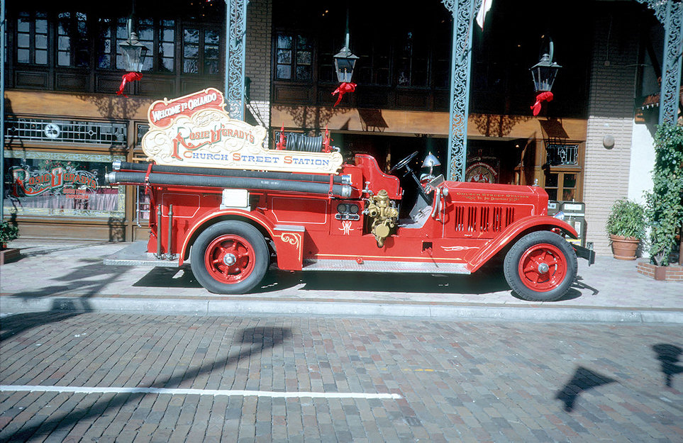 Florida 01-060_Disneyland.jpg
